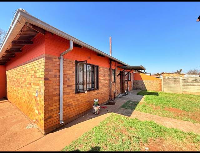 2 BEDROOM HOUSE FOR SALE IN VANDERBIJLPARK CW 6